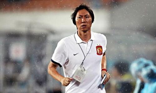 网友爆料李铁吹头发视频,铁子发际线守护者  第1张